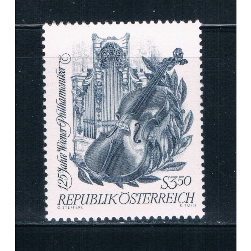 Austria 789 Unused Violin Organ and Laurel 1967 (A0263)