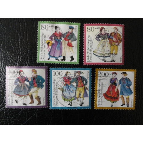 Scott # B751-5Traditional costumes