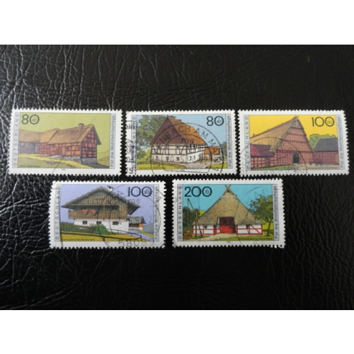 Scott # B785-89  Farmhouses 1995