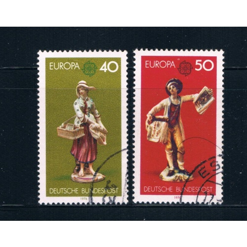 Germany 1211-12 Used set China Figurines (G0149)