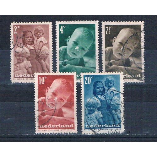 Netherlands B180-84 Used set Children and infant 1947 CV 2.10 (N0696)