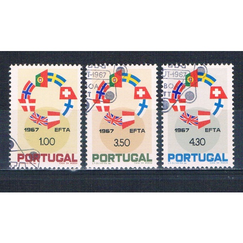 Portugal 1011-13 Used set Flags 1967 CV 3.35 (P0327)