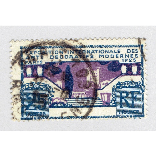 France 223 Terrace of Chateau Used (BP91804)