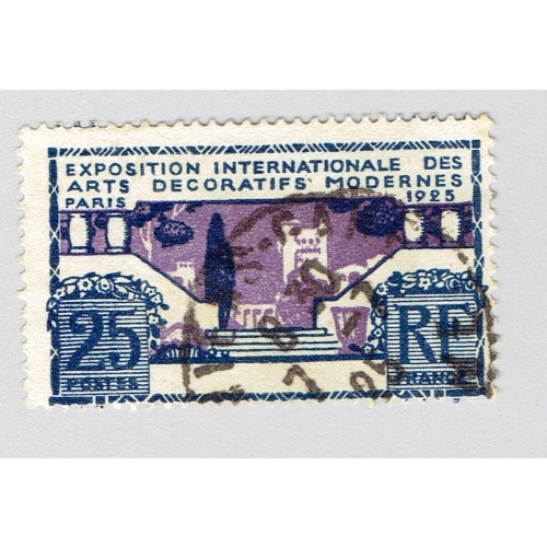 France 223 Terrace of Chateau Used (BP91805)