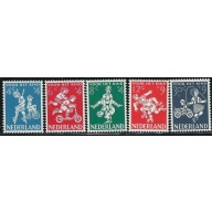 Netherlands B326-30 MNH 1958 Childrens Games (an2751)