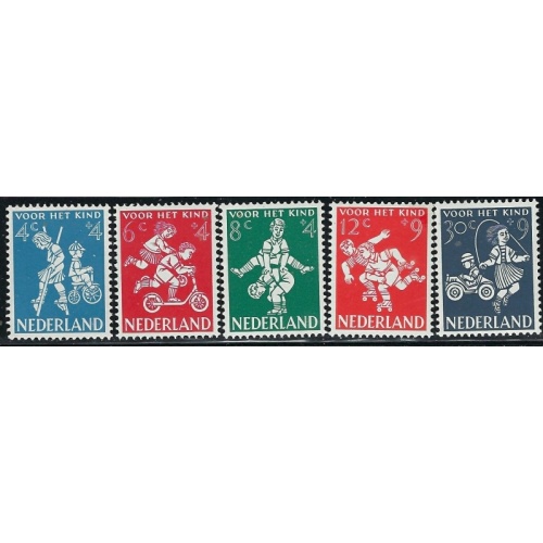 Netherlands B326-30 MNH 1958 Childrens Games (an2751)