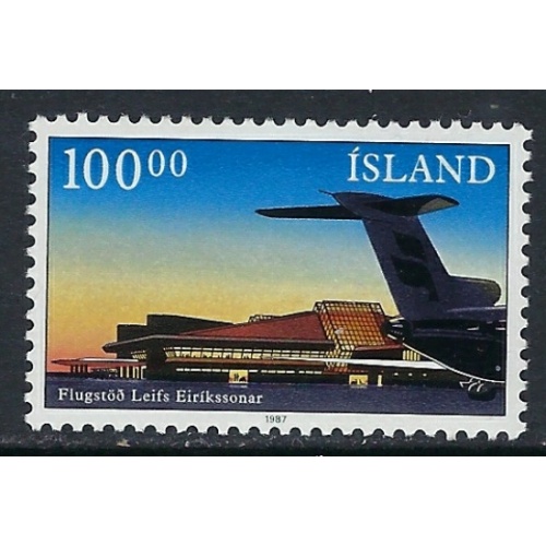 Iceland 638 MLH 1987 Airport (ak4268)