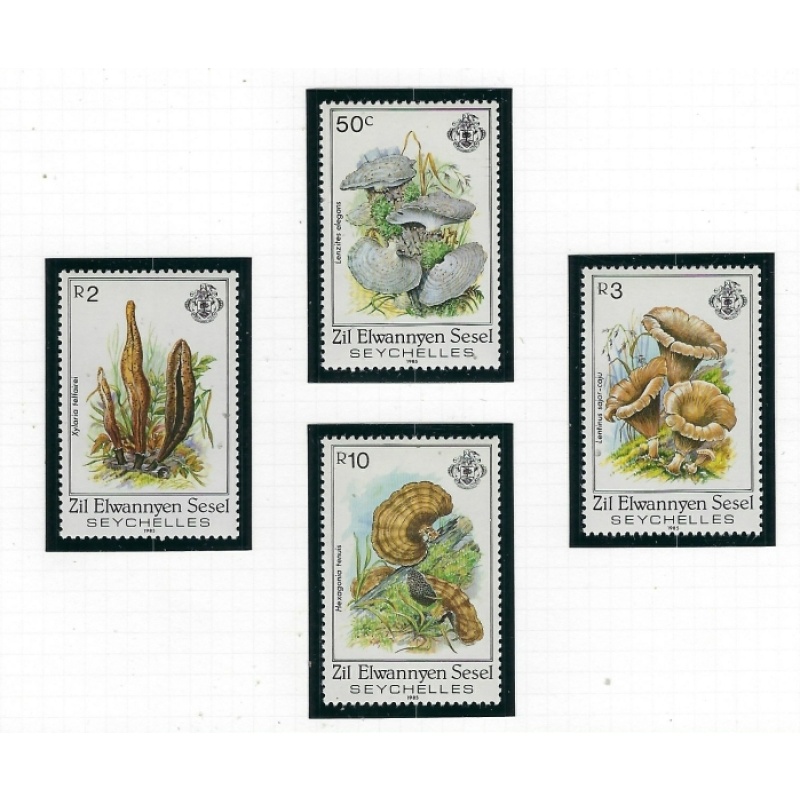 Zil Elwannyen Sesel 92-95 MNH 1985 Mushrooms (ap9720)