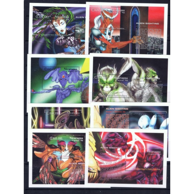 Nicaragua 2020-27 NH 1994 Aliens souvenir sheets