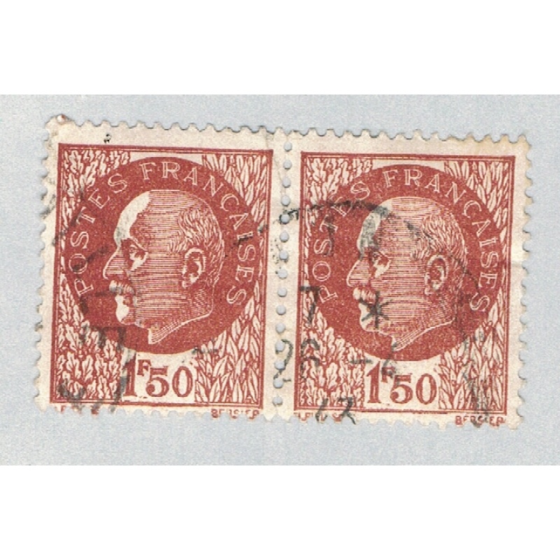 France 440 Used Marshal Petain pair 1941 (BP57013)