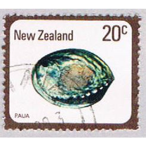 New Zealand 674 Used Paua Shell 1 1968 (BP52510)