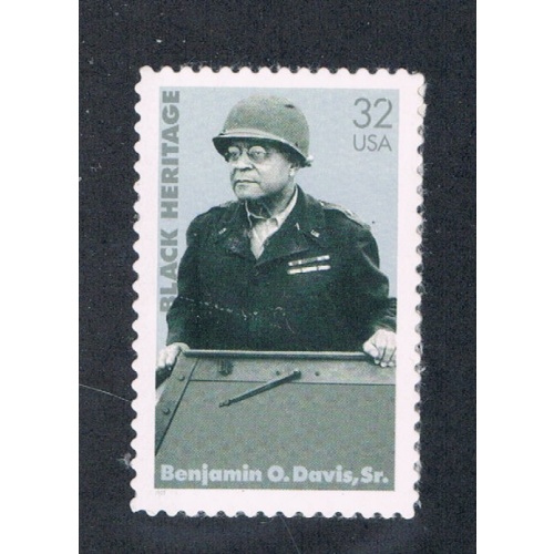 US 3121 single Unused Brig Gen Benjamin Davis (U0157)